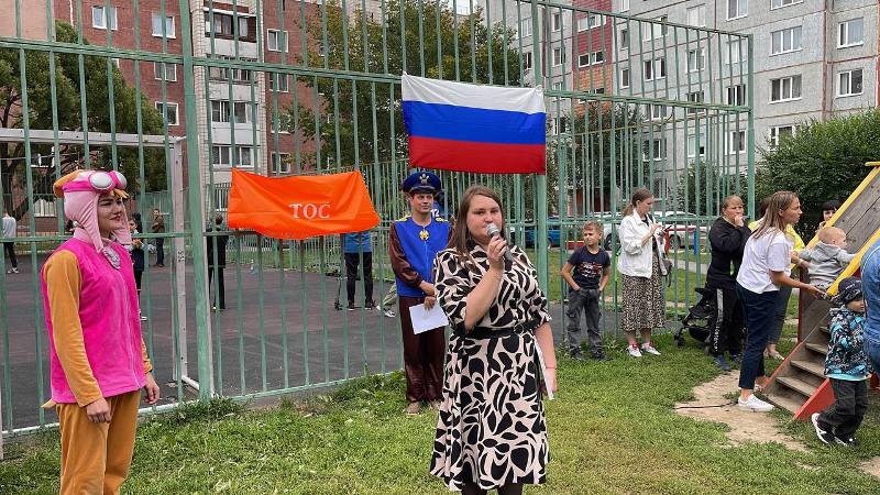 На омском Левобережье в рамках акции «Решают люди» состоялся праздник двора На омском Левобережье в рамках акции «Решают люди» состоялся праздник двора