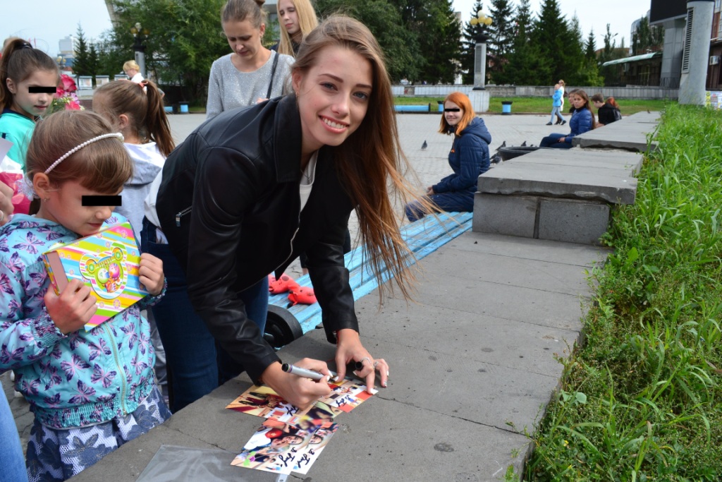 Олимпийская чемпионка Вера Бирюкова провела фан-встречу Олимпийская чемпионка Вера Бирюкова провела фан-встречу
