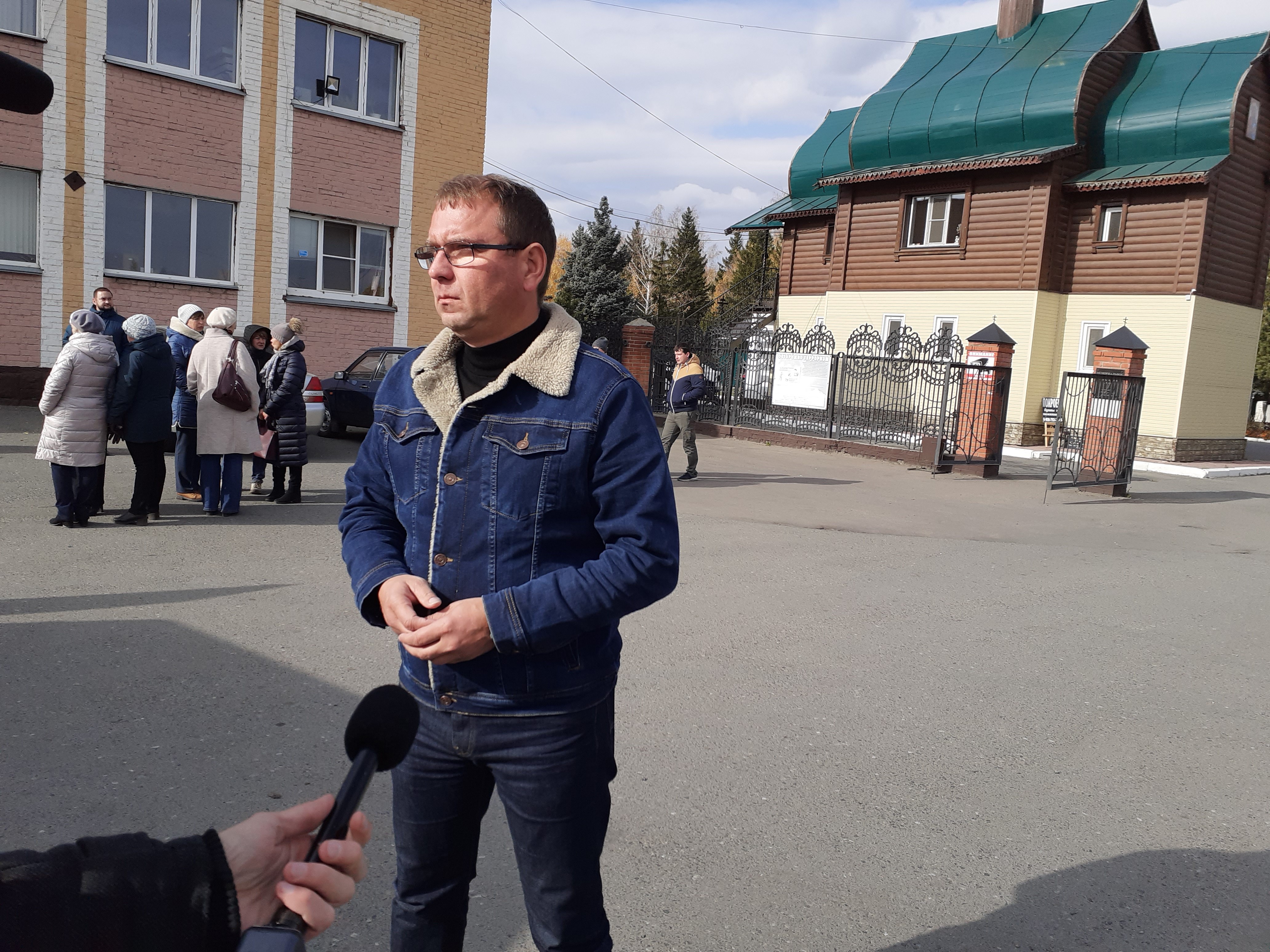 «Жаль, такие люди уходят рано»: в Омске похоронили помощника депутата горсовета Максима Мягчиева «Жаль, такие люди уходят рано»: в Омске похоронили помощника депутата горсовета Максима Мягчиева