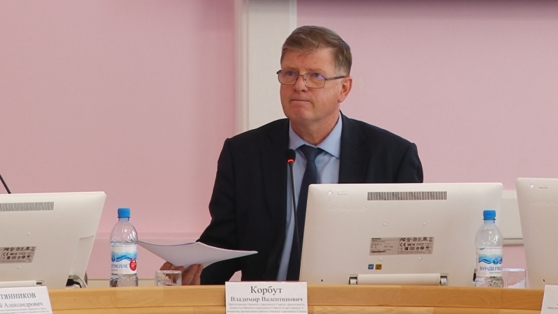 Вице-спикер Омского горсовета Ткачук отказался участвовать в «публичной казни» своего коллеги и покинул заседание Вице-спикер Омского горсовета Ткачук отказался участвовать в «публичной казни» своего коллеги и покинул заседание