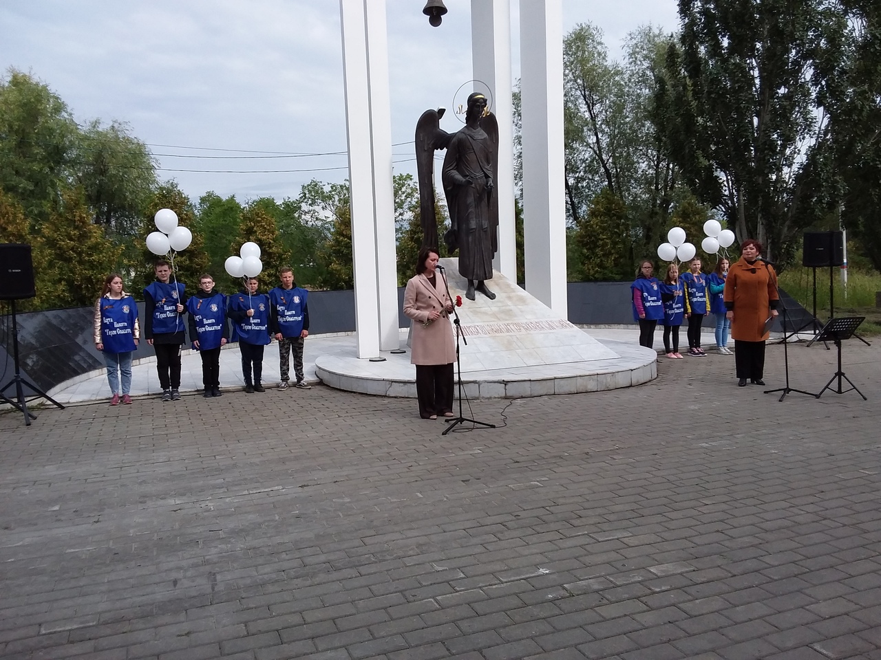 Корбут и Фадина открыли в Омске аллею ликвидаторов Чернобыльской аварии Корбут и Фадина открыли в Омске аллею ликвидаторов Чернобыльской аварии