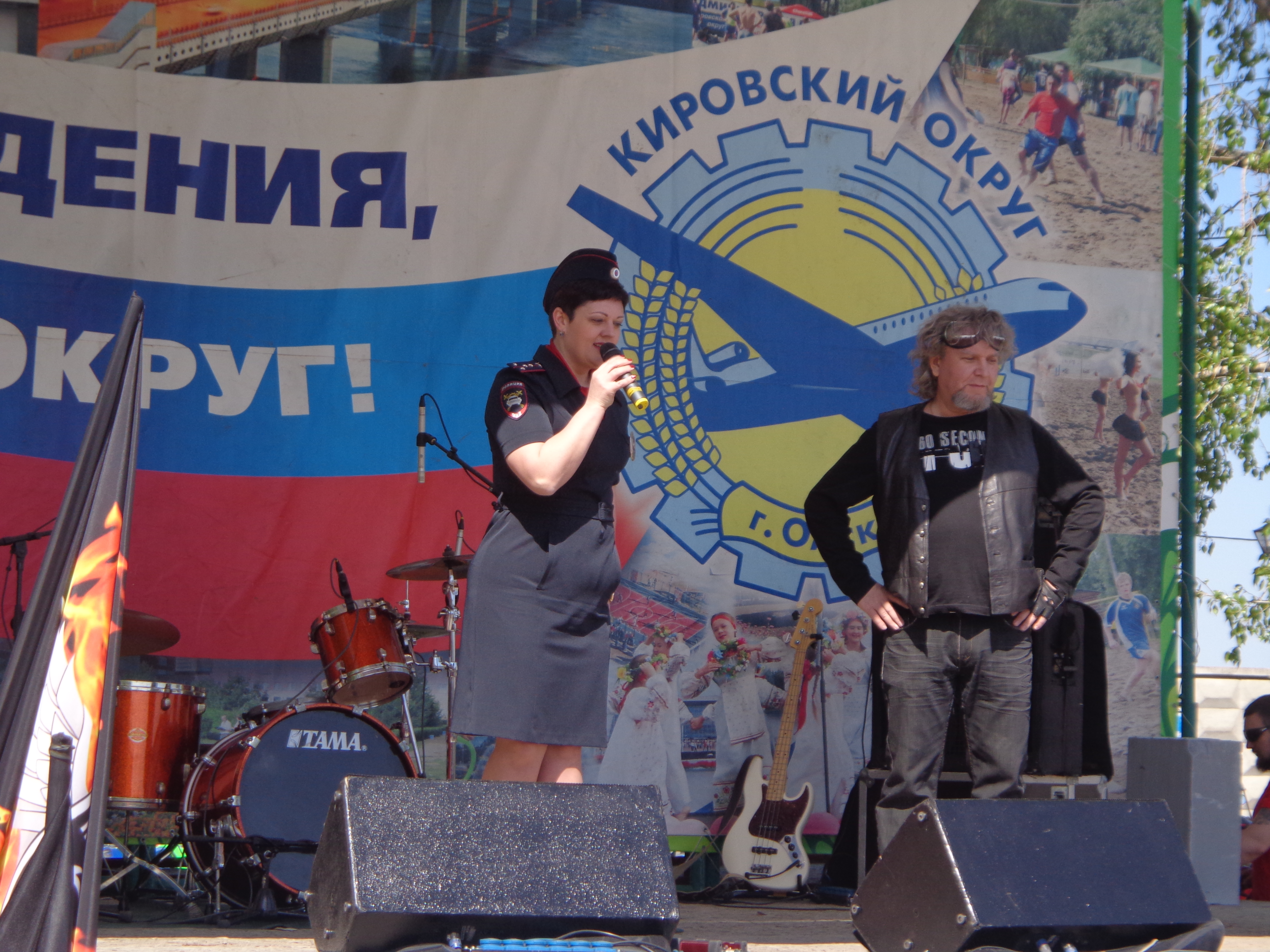 Омские байкеры открыли сезон боксом и «пьяными» очками Омские байкеры открыли сезон боксом и «пьяными» очками