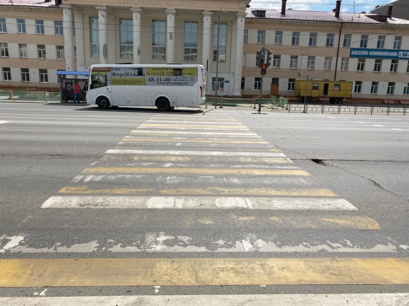 Десятки миллионов, выделенные на разметку в Омске, бесследно стираются с городских дорог Десятки миллионов, выделенные на разметку в Омске, бесследно стираются с городских дорог