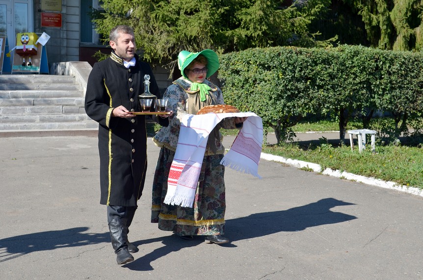 Уроки чистописания перьевой ручкой, участие в съемках короткометражного фильма  и многое другое: омичей приглашают в тур по Тюкалинску