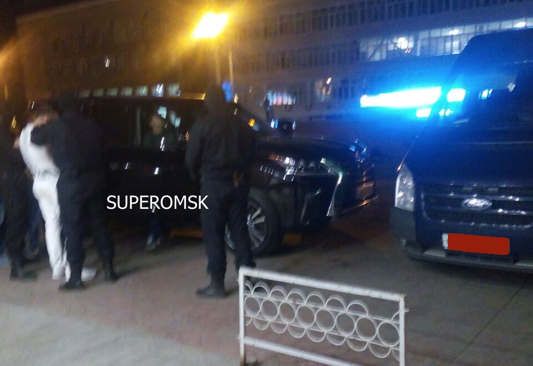 Оглашены подробности задержания омского предпринимателя у ТЦ «Омский»