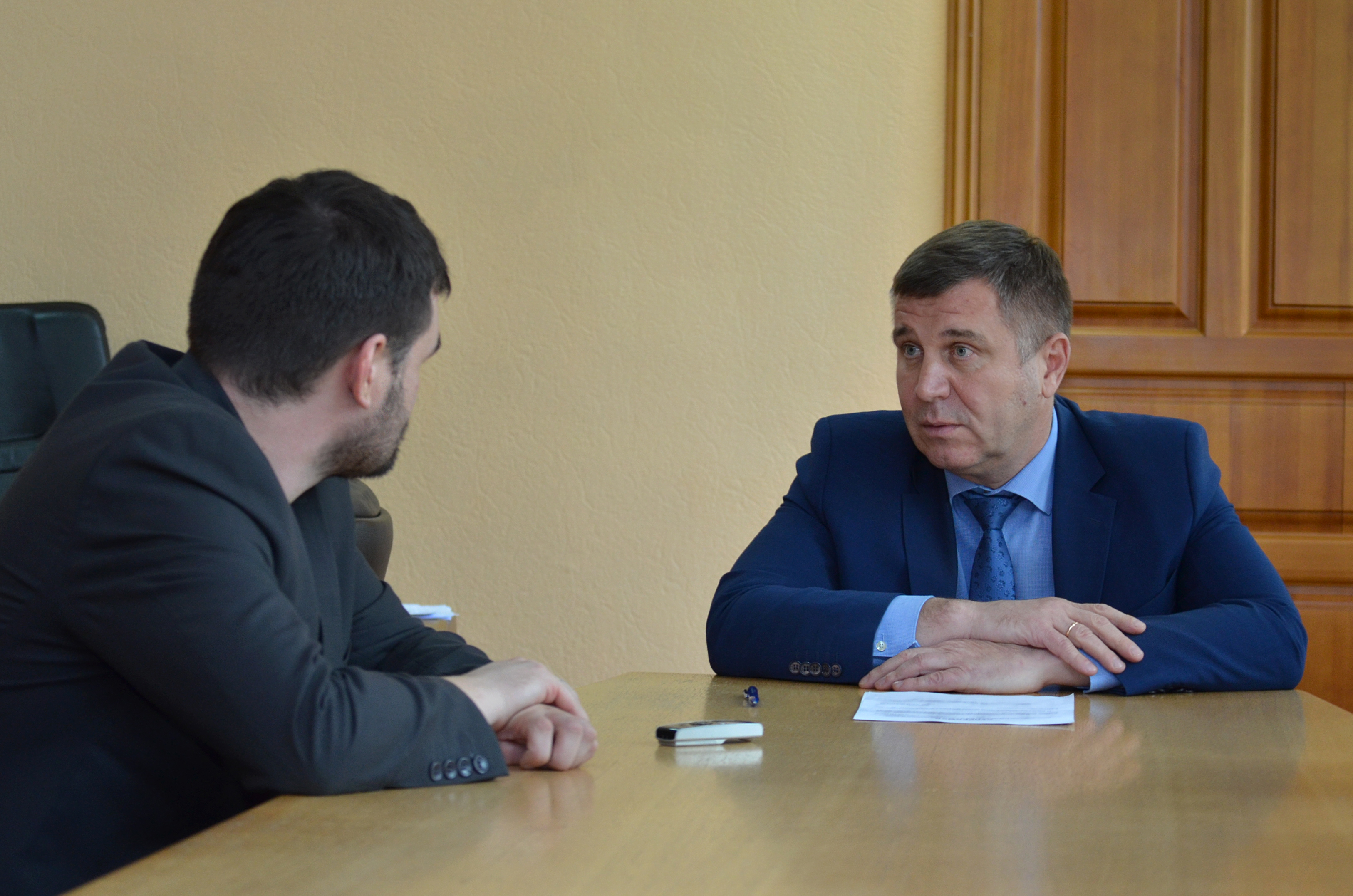 Новый глава Кировского округа: «На Западе меня до сих пор называют сеньор Горбачев» Новый глава Кировского округа: «На Западе меня до сих пор называют сеньор Горбачев»