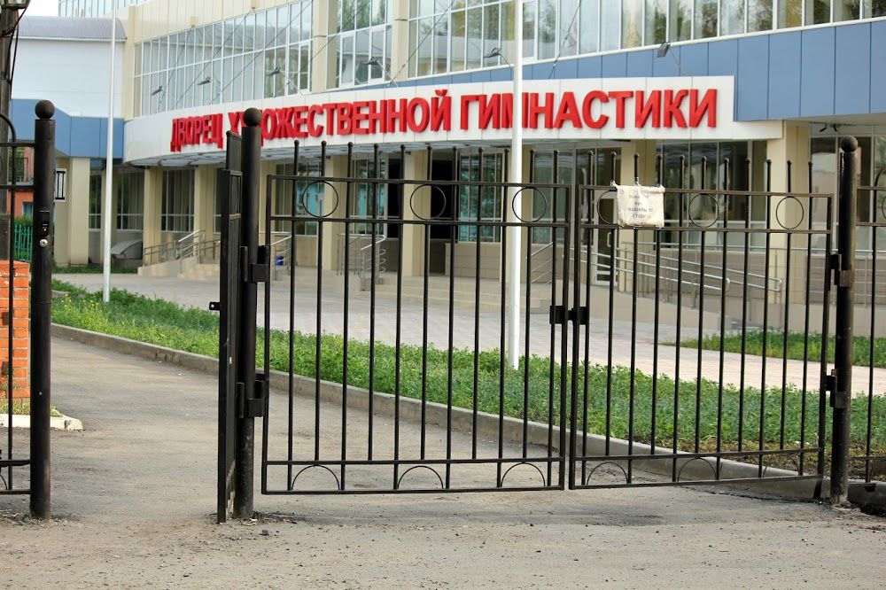 Депутат предложил благоустроить площадки перед ДК «Звездный» и «Центром художественной гимнастики» в Омске Депутат предложил благоустроить площадки перед ДК «Звездный» и «Центром художественной гимнастики» в Омске