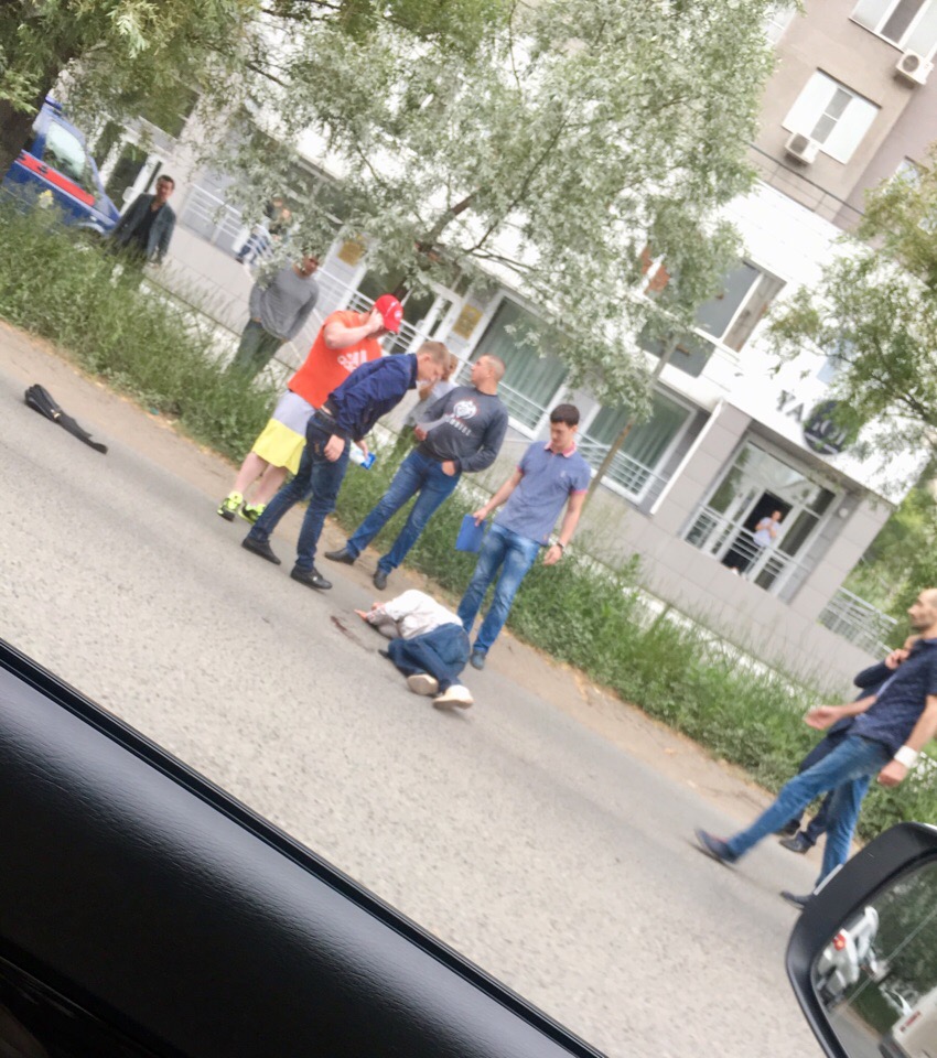 На пешеходном переходе в центре Омска сбили мужчину На пешеходном переходе в центре Омска сбили мужчину