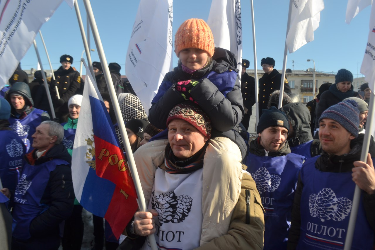 Активисты «Оплота» приняли участие в митинге «Крымская весна! Мы вместе» Активисты «Оплота» приняли участие в митинге «Крымская весна! Мы вместе»