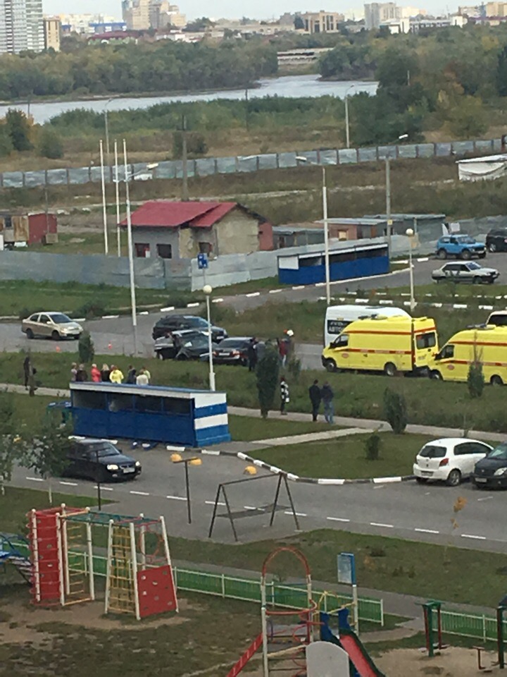 В Омске на улице Перелета в «дорогом» ДТП пострадало трое детей