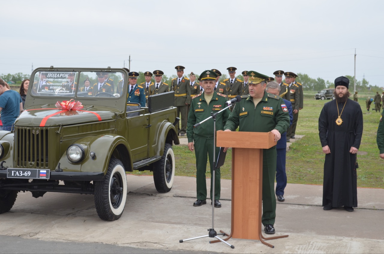 В Омске прошел День военного автомобилиста