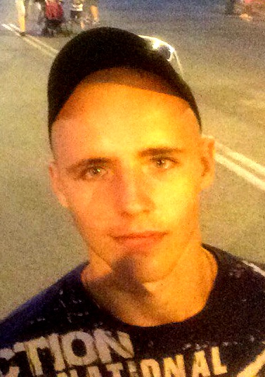 В Омске третьи сутки ищут высокого 17-летнего подростка В Омске третьи сутки ищут высокого 17-летнего подростка