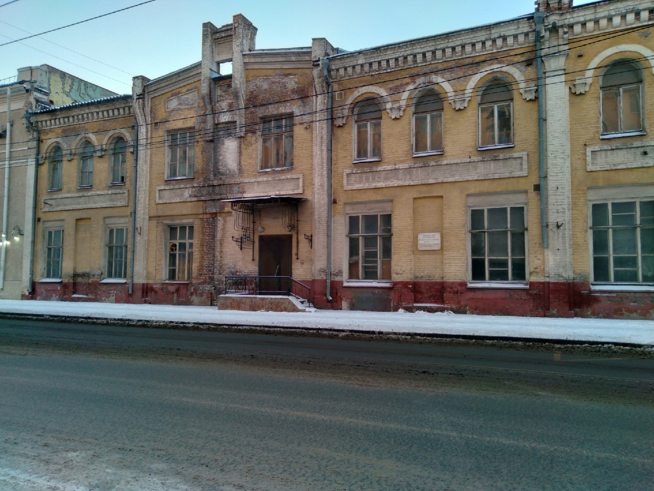 Некрасивое: шесть унылых зданий в центре Омска