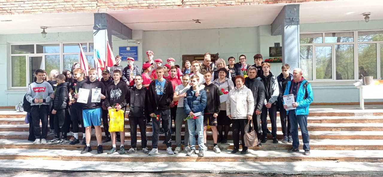 Школьники Октябрьского округа провели «Один день в армии» Школьники Октябрьского округа провели «Один день в армии»