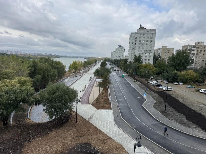 Омичи уже любуются обновленной набережной Тухачевского