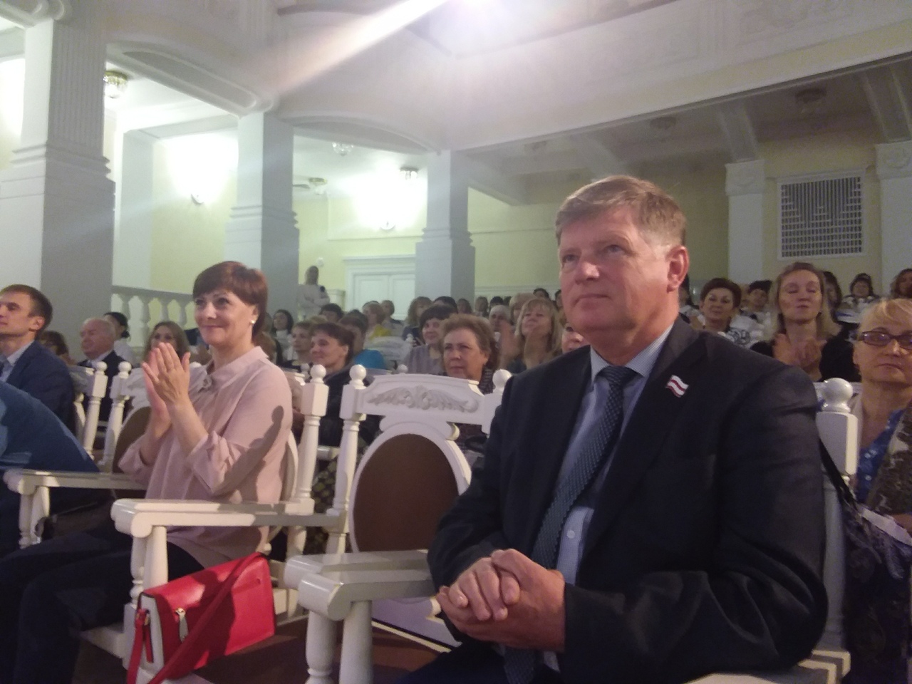 «Люди с открытым сердцем»: Корбут наградил омских соцработников «Люди с открытым сердцем»: Корбут наградил омских соцработников
