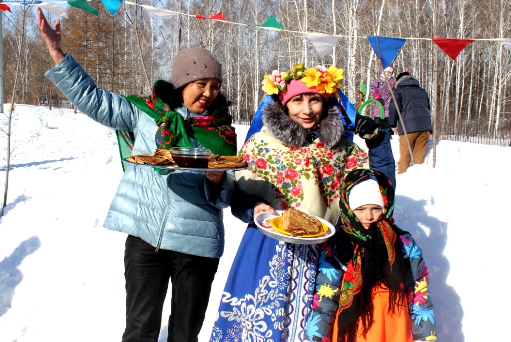 Масленица 2019 в Омске: конфетки-бараночки, частушки, хороводы со скоморохами, народные сказки и блины Масленица 2019 в Омске: конфетки-бараночки, частушки, хороводы со скоморохами, народные сказки и блины