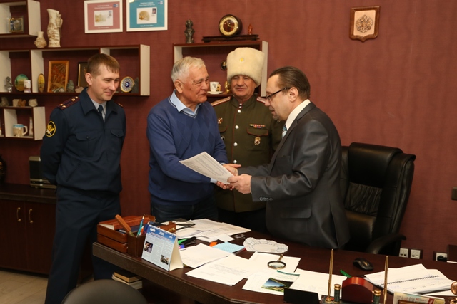 Омских заключенных обрадовали вдохновляющими подарками Омских заключенных обрадовали вдохновляющими подарками