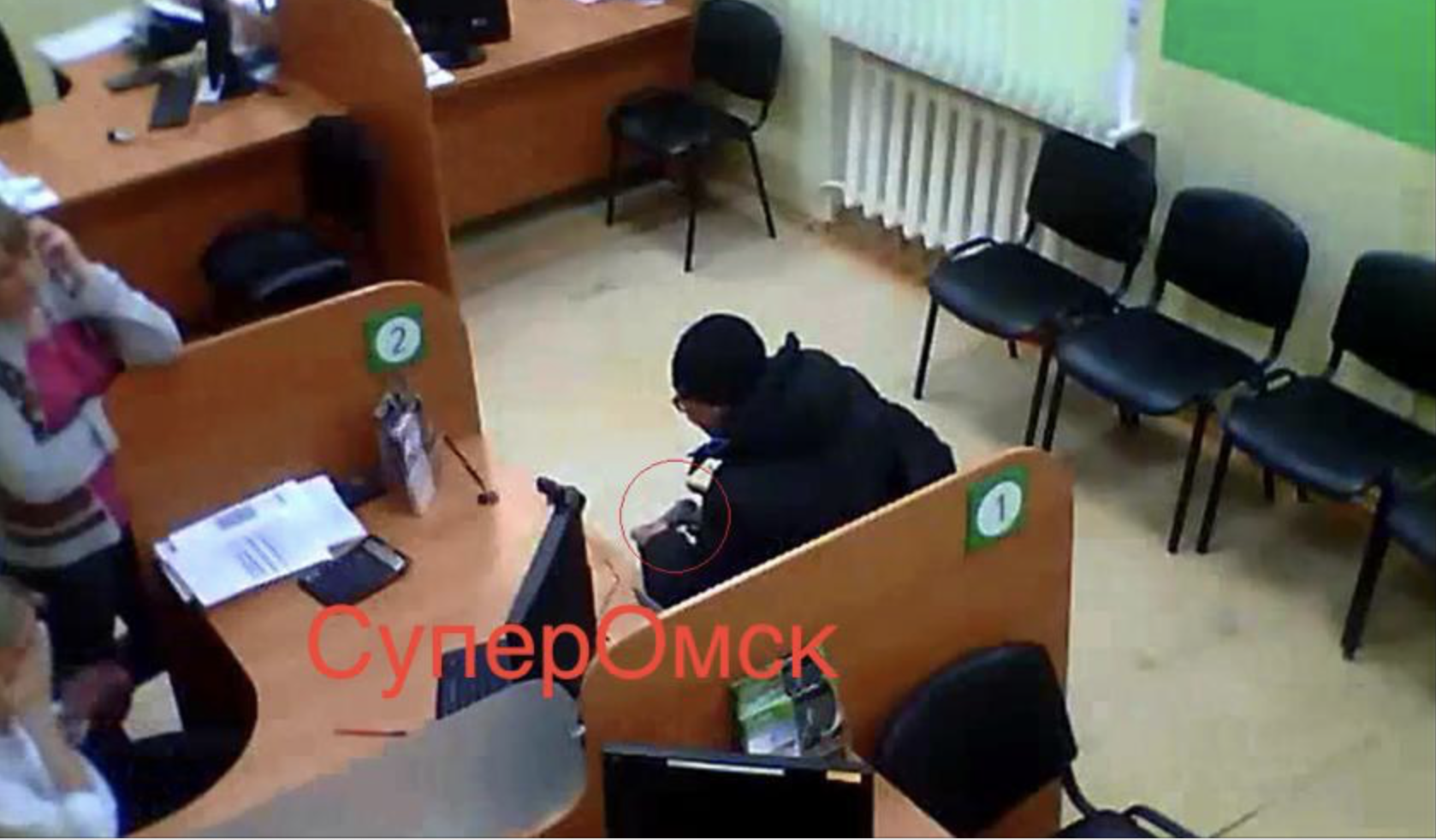 В Омске отец четырех детей из-за безденежья пошел грабить банк В Омске отец четырех детей из-за безденежья пошел грабить банк