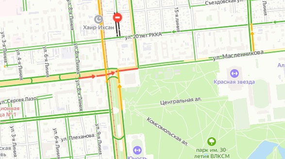 На перекрестке в центре Омска произошел коллапс На перекрестке в центре Омска произошел коллапс