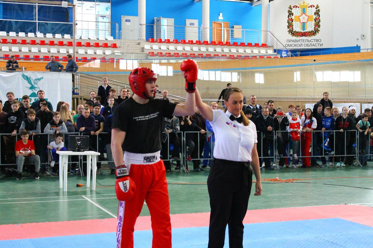 Омичи завоевали 20 золотых медалей на студенческом чемпионате России по кикбоксингу