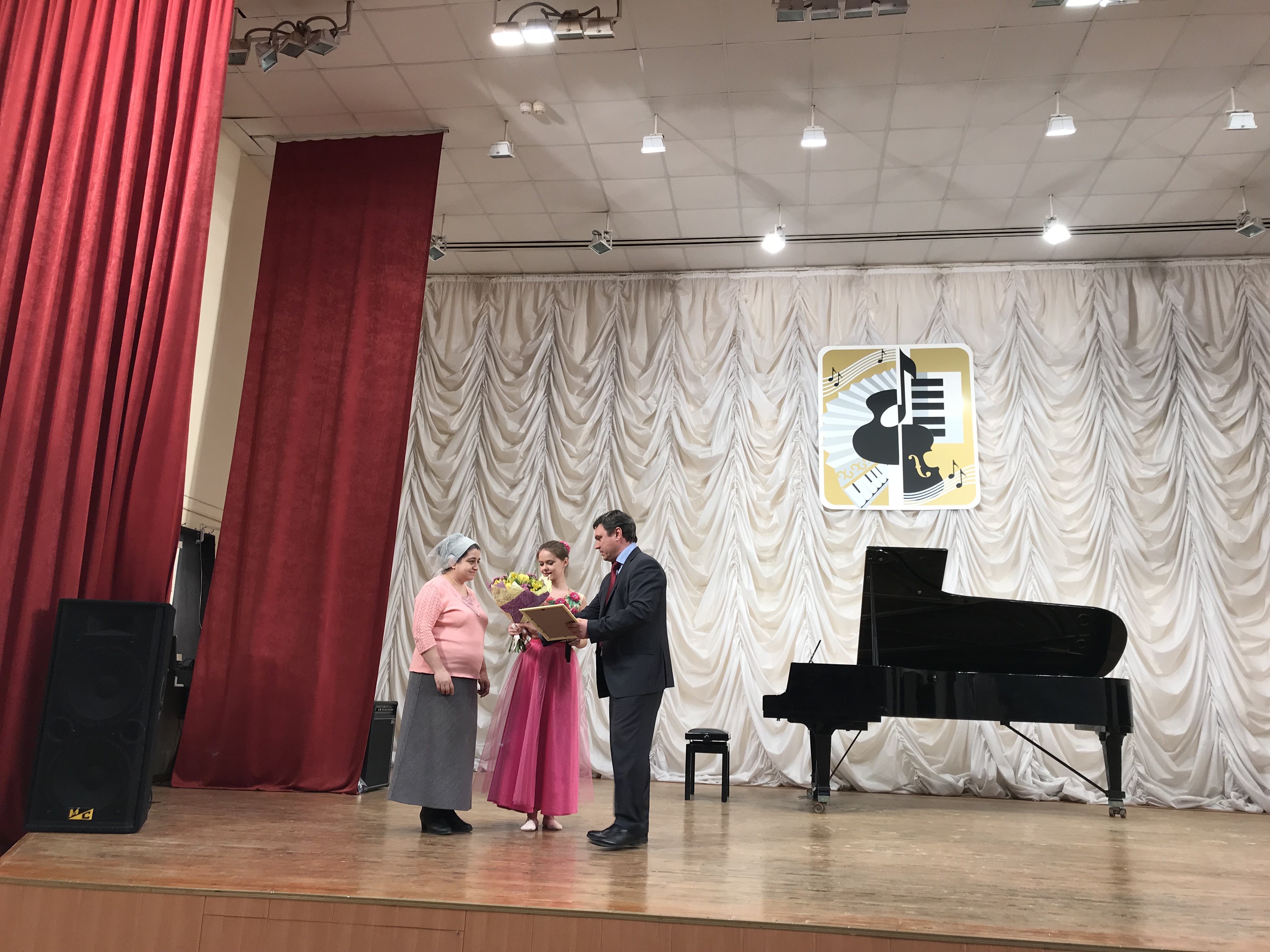 «Милицейская волна» поздравила омичей с Днем матери «Милицейская волна» поздравила омичей с Днем матери