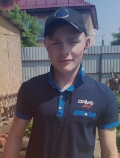 В Омске пропал школьник с длинными волосами В Омске пропал школьник с длинными волосами