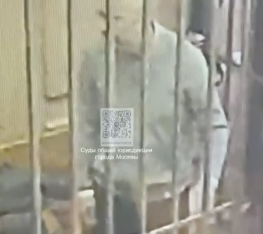Появились кадры обвиненного в убийстве экс-начальника омского УЭБиПК Карасева Появились кадры обвиненного в убийстве экс-начальника омского УЭБиПК Карасева