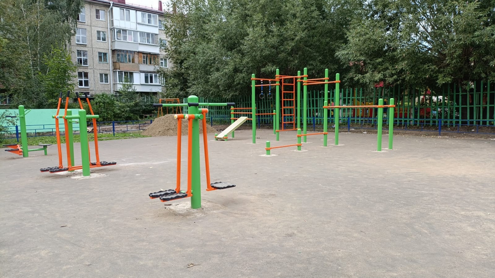 «Работаем в сцепке»: жители Советского округа Омска рассказали о поддержке депутата Саханя «Работаем в сцепке»: жители Советского округа Омска рассказали о поддержке депутата Саханя