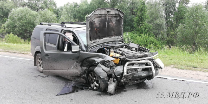 В смертельном ДТП под Омском погибли мать и сын, а также пострадали жители Германии В смертельном ДТП под Омском погибли мать и сын, а также пострадали жители Германии