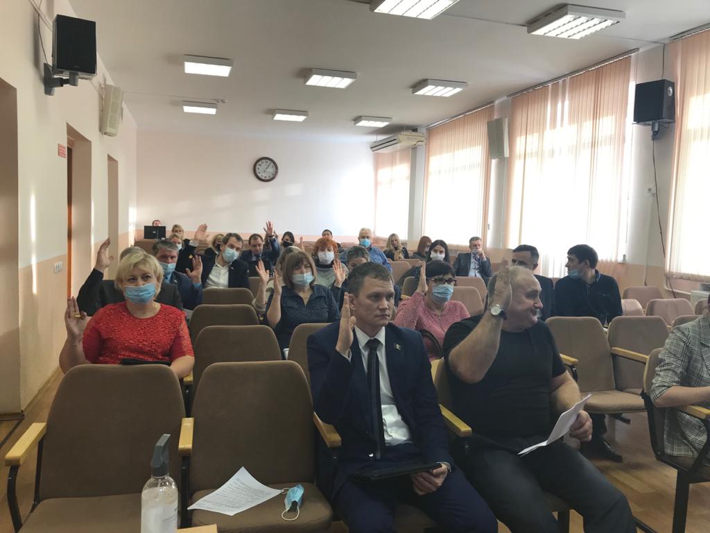 В Омском районе утвердили бюджет на 2021 год с нулевым дефицитом