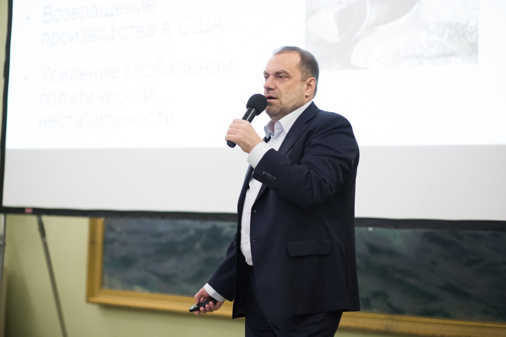 Эксперт «России 24» Кареевский на выступлении в Омске призвал вкладывать инвестиции Эксперт «России 24» Кареевский на выступлении в Омске призвал вкладывать инвестиции
