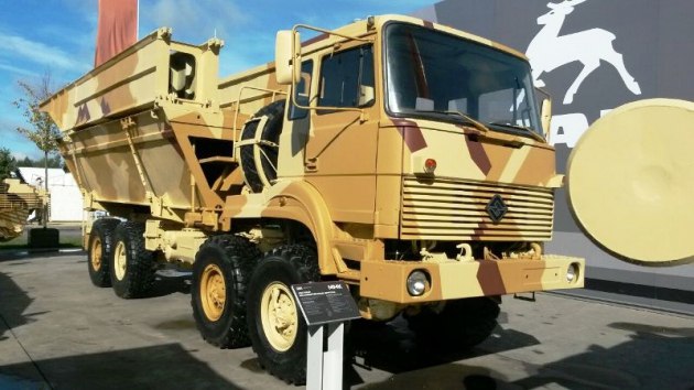 «Омсктрансмаш» выставил на форум «Армия-2016» мостоукладчик пустынной раскраски «Омсктрансмаш» выставил на форум «Армия-2016» мостоукладчик пустынной раскраски