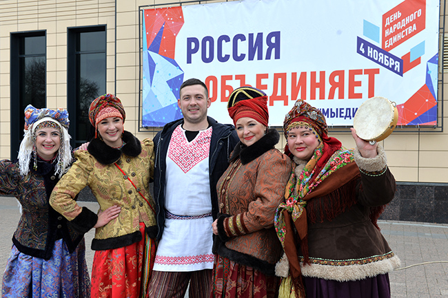 В Омске с размахом встретили День народного единства В Омске с размахом встретили День народного единства