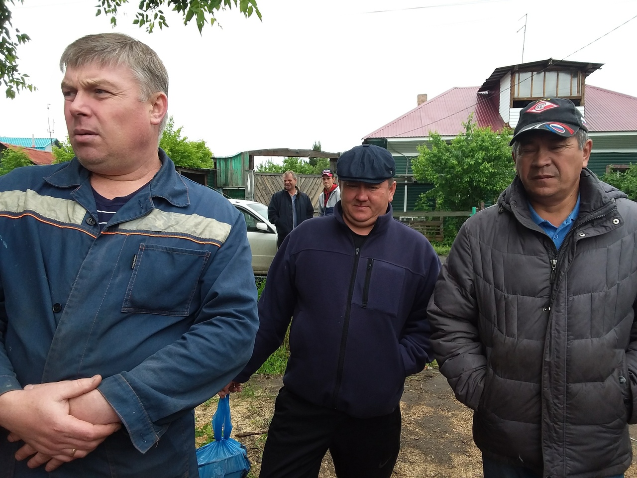 Жители Порт-Артура взбунтовались против сноса детской площадки в угоду машинам: репортаж Жители Порт-Артура взбунтовались против сноса детской площадки в угоду машинам: репортаж
