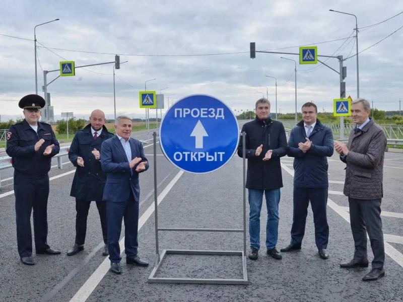 Виталий Хоценко открыл движение по новому участку дороги Омск – Нижняя Омка в сторону Новосибирска Виталий Хоценко открыл движение по новому участку дороги Омск – Нижняя Омка в сторону Новосибирска