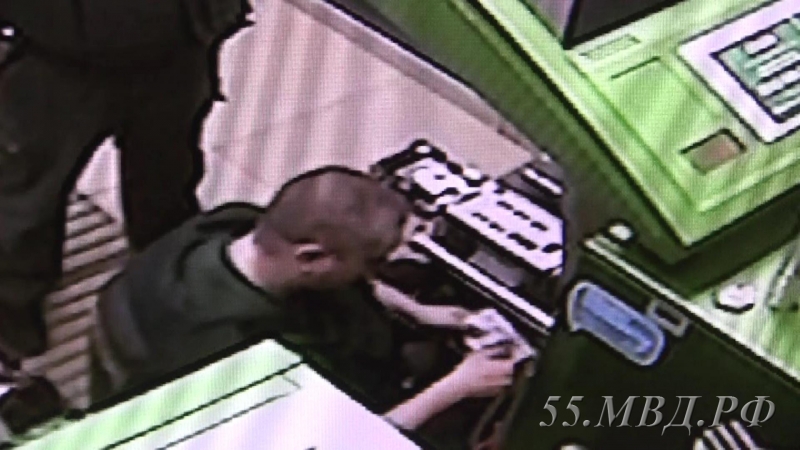 В Омске банкомат Сбербанка был ограблен, потому что не принимал деньги В Омске банкомат Сбербанка был ограблен, потому что не принимал деньги