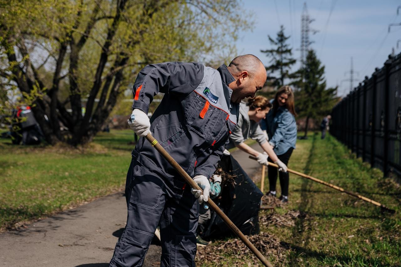Сотрудники ГК «Титан» приняли участие в субботнике Сотрудники ГК «Титан» приняли участие в субботнике
