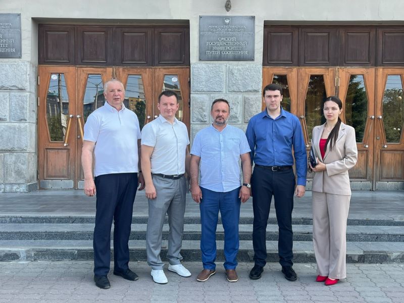 Глава Омского района и ректор ОмГУПС подписали соглашение о сотрудничестве Глава Омского района и ректор ОмГУПС подписали соглашение о сотрудничестве