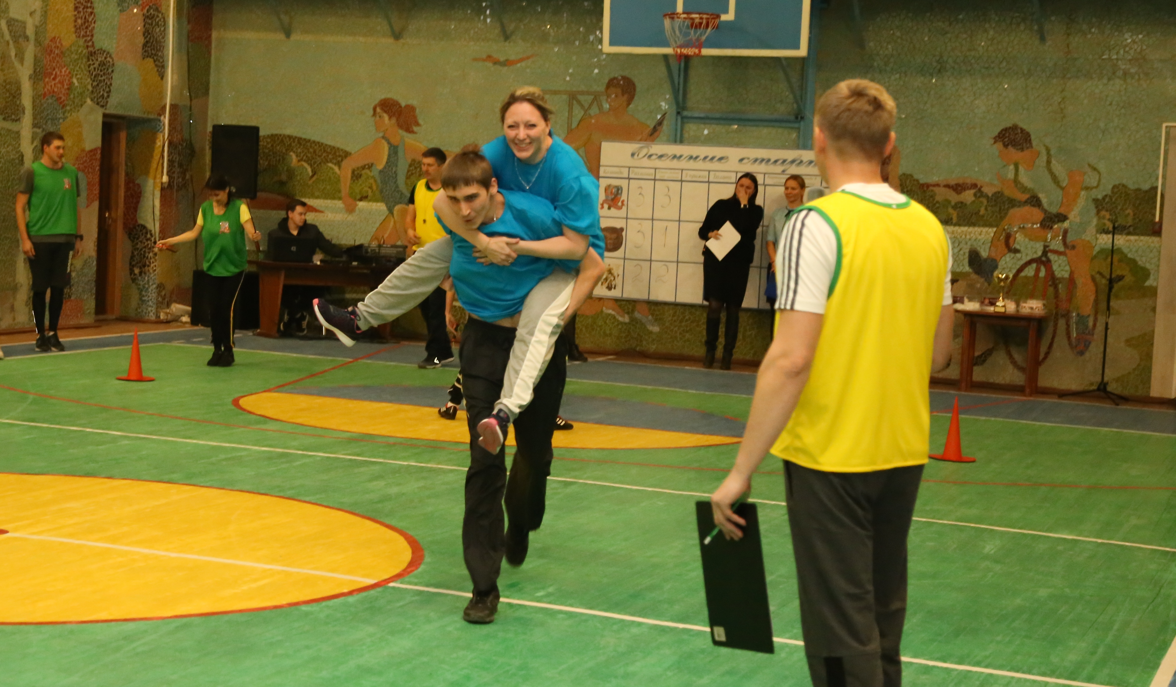 Омский УФСИН vs Советский суд: кто сильнее, выше и быстрее Омский УФСИН vs Советский суд: кто сильнее, выше и быстрее