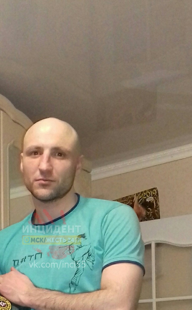 Омские полицейские задержали одного из подозреваемых в убийстве Ильи Лукашевича Омские полицейские задержали одного из подозреваемых в убийстве Ильи Лукашевича