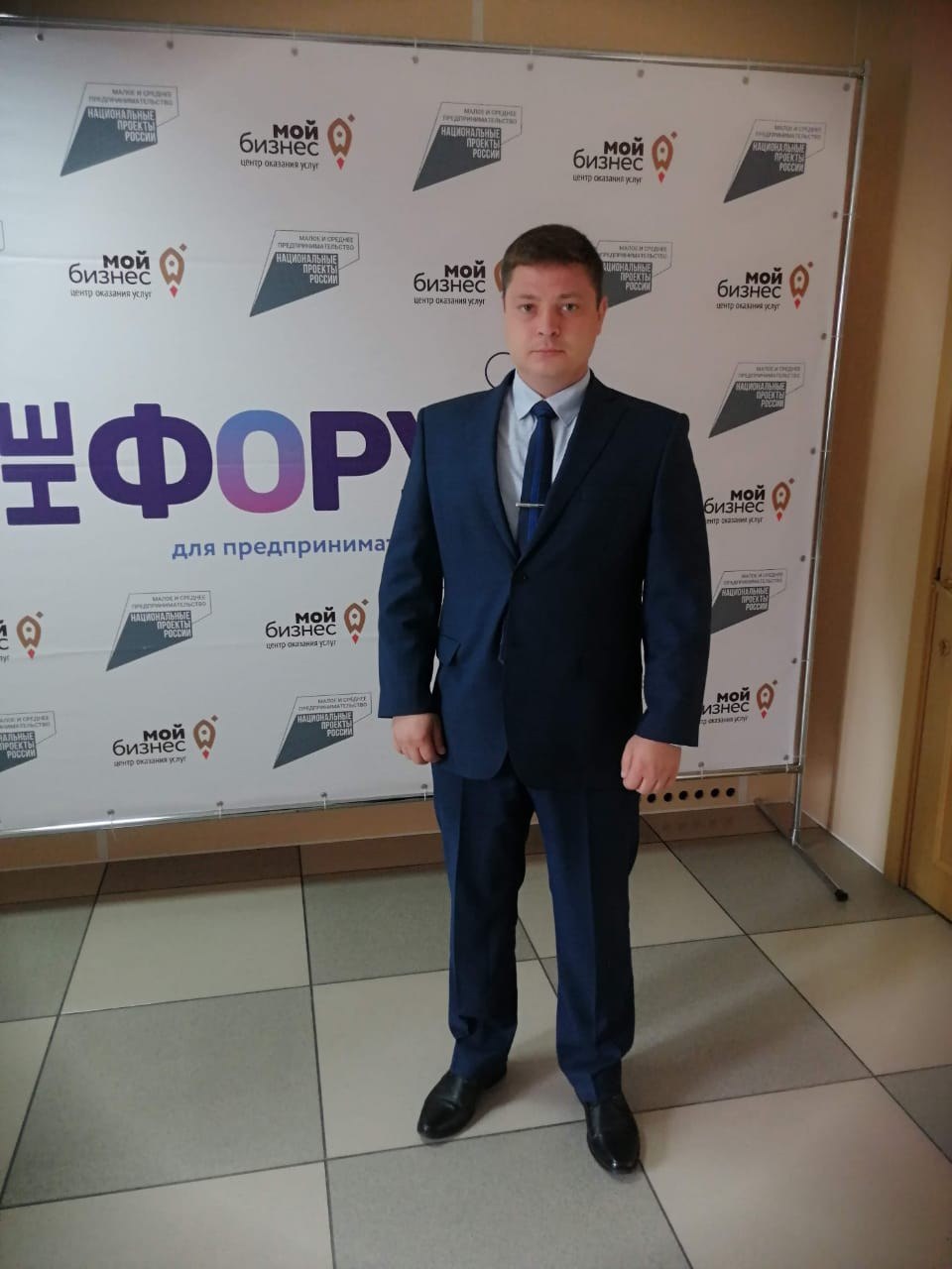 В Омске мобилизованный депутат пересел с БМВ на БМП В Омске мобилизованный депутат пересел с БМВ на БМП