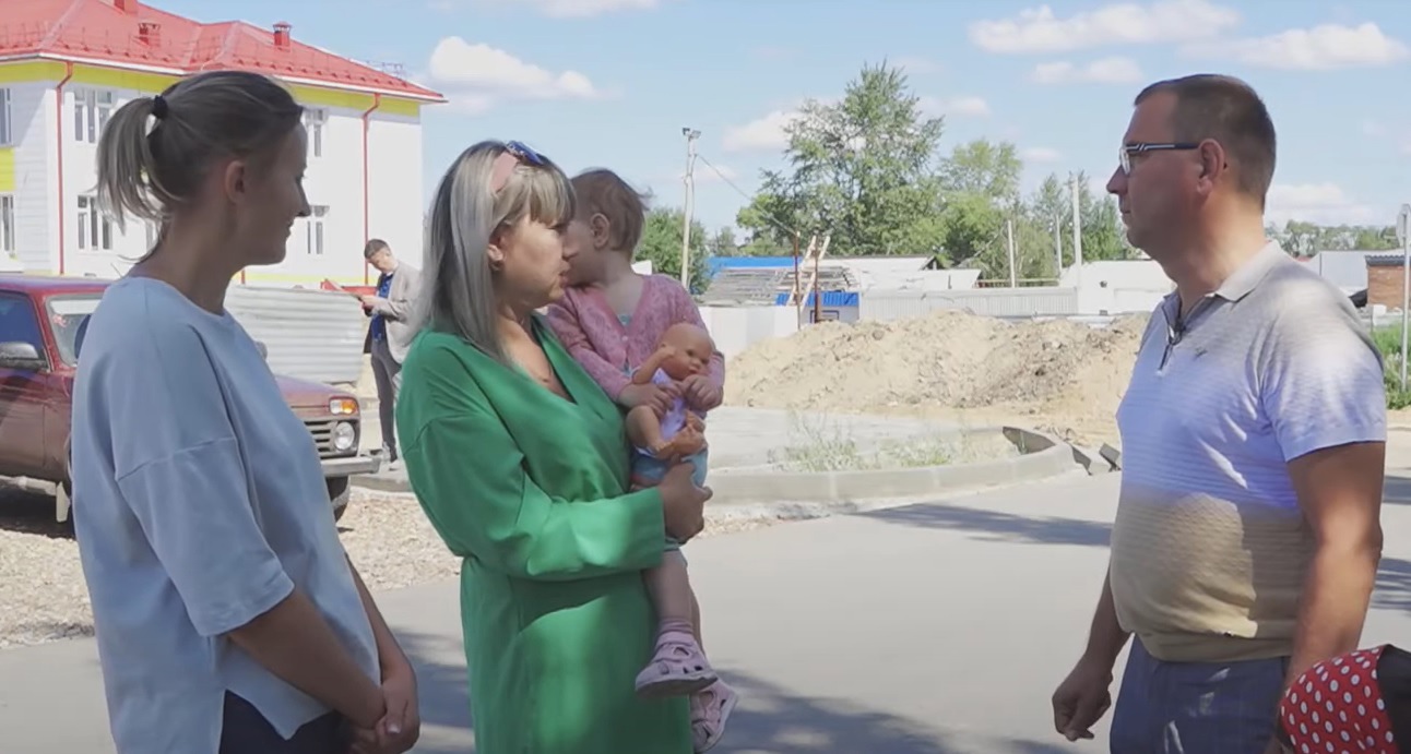 «Единая Россия» помогает омичам отслеживать качество строительства долгожданного детского сада в Больших Полях «Единая Россия» помогает омичам отслеживать качество строительства долгожданного детского сада в Больших Полях
