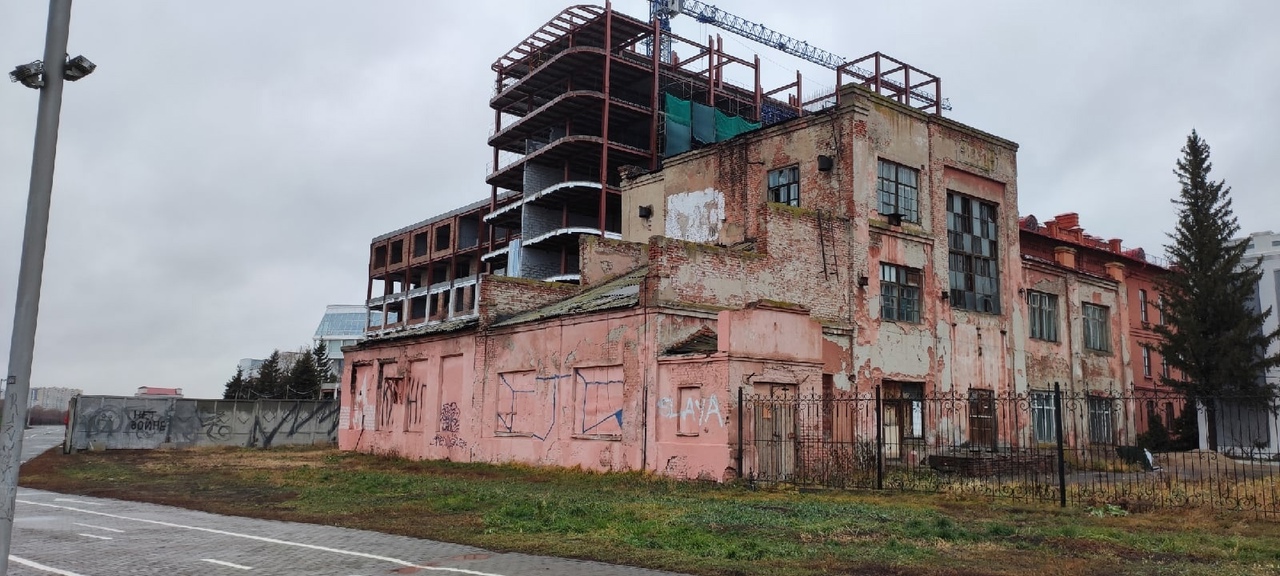 Некрасивое: шесть унылых зданий в центре Омска