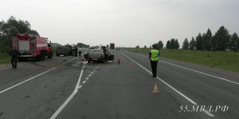 В смертельном ДТП под Омском погибли мать и сын, а также пострадали жители Германии В смертельном ДТП под Омском погибли мать и сын, а также пострадали жители Германии