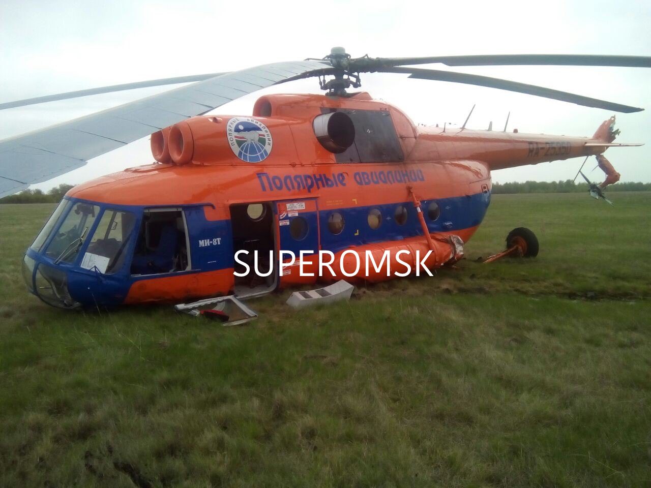 Под Омском рухнул вертолет