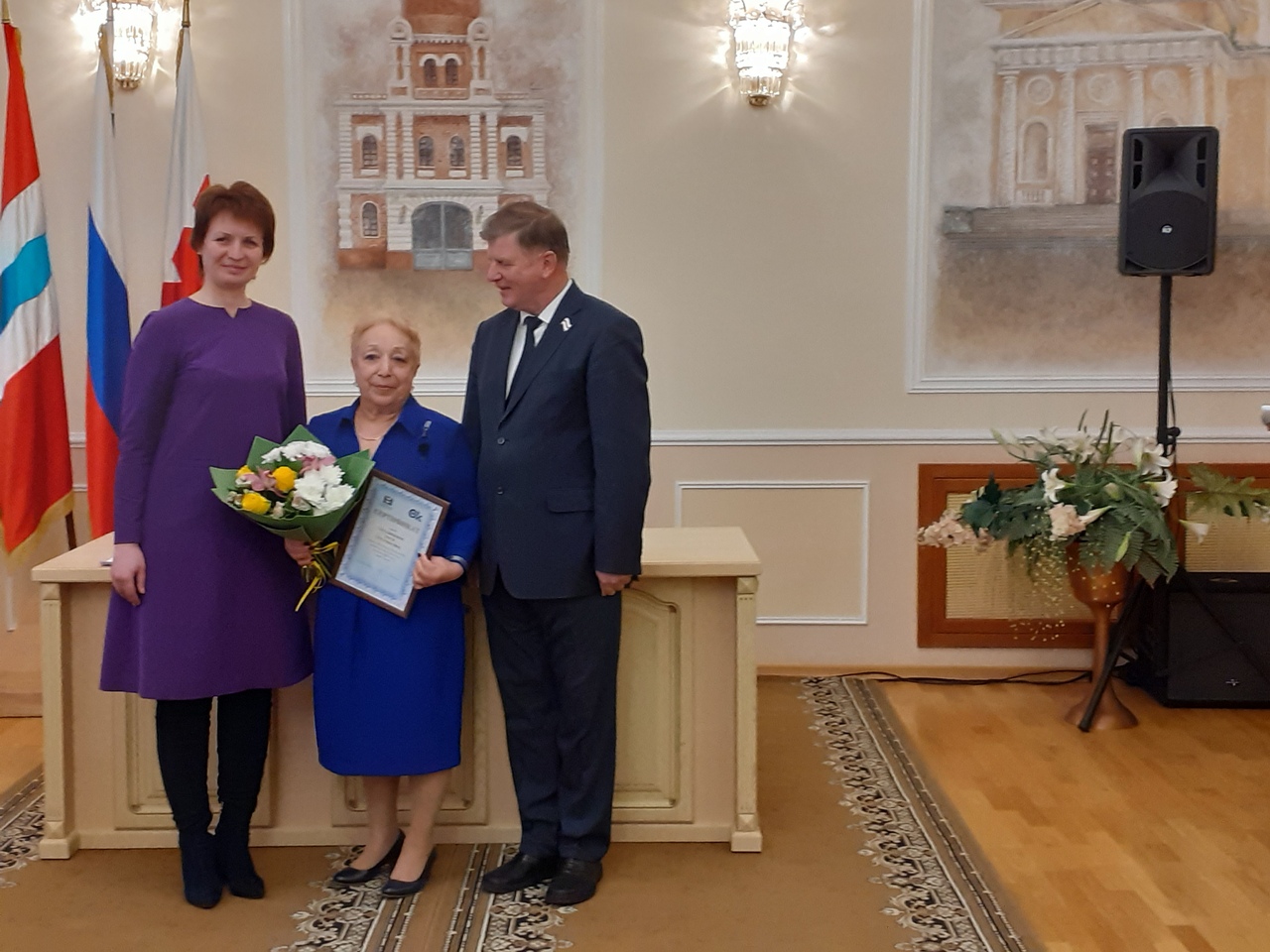 В горсовете Омска внесли имена лучших педагогов в Книгу почета – фото В горсовете Омска внесли имена лучших педагогов в Книгу почета – фото