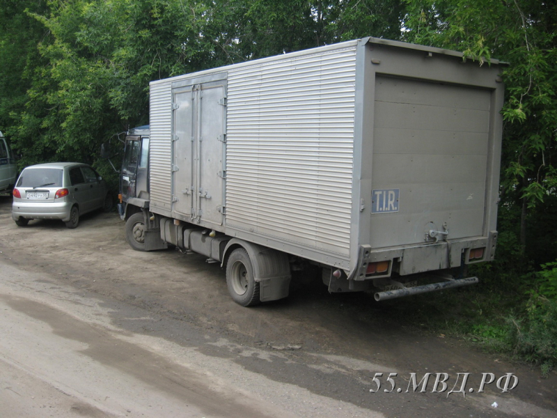 В Омске грабители украли 4 аккумулятора из одной машины В Омске грабители украли 4 аккумулятора из одной машины