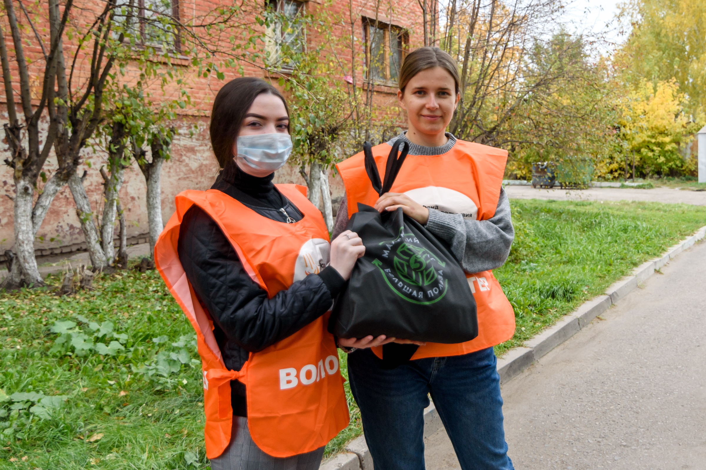 Одинокие омские пенсионеры получили продуктовые «Корзины доброты» Одинокие омские пенсионеры получили продуктовые «Корзины доброты»