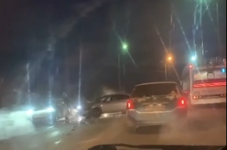 В Омске новый троллейбус «Адмирал» попал в дорожный переплет В Омске новый троллейбус «Адмирал» попал в дорожный переплет